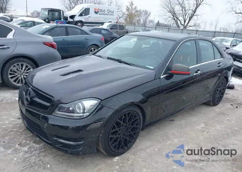 2012 Mercedes-Benz C 300 Luxury 4Matic/Sport 4Matic z USA, uszkodzony, nr VIN WDDGF8BB8CA650080